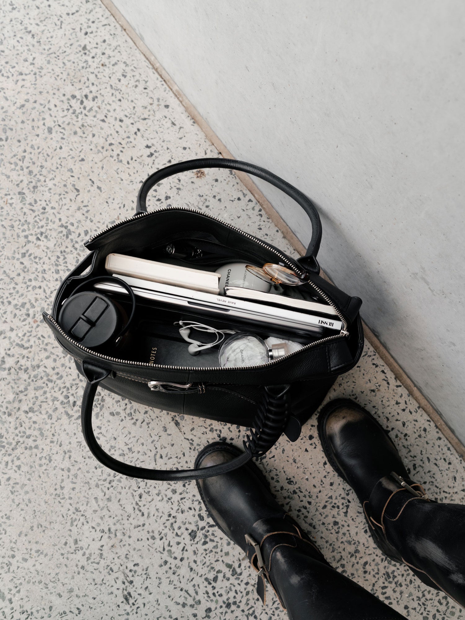 The Paris Commuter Tote — Black, Wide Belt