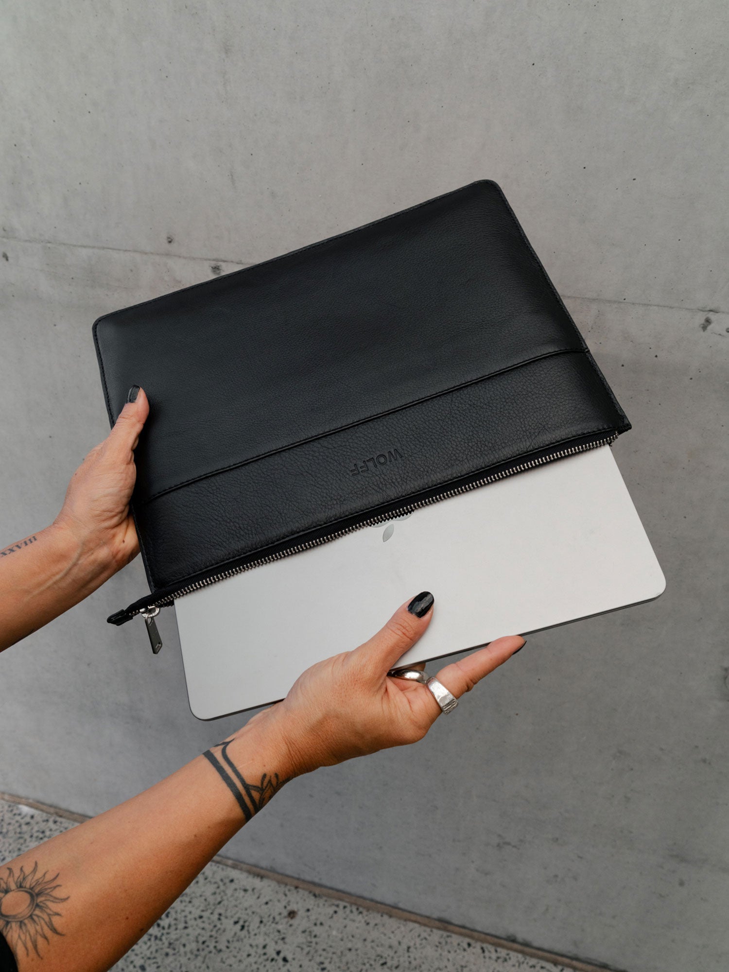Oslo Laptop Sleeve — Black 14inch