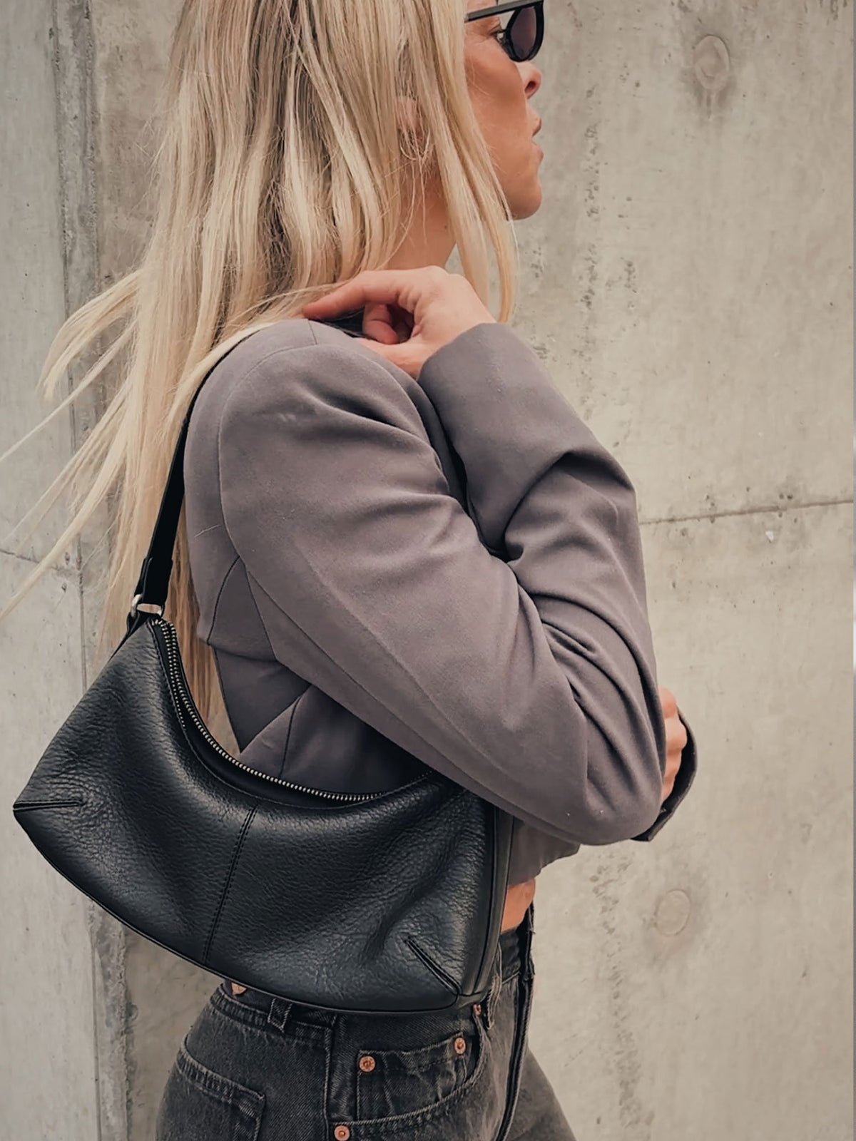 Berlin Shoulder Bag — Black