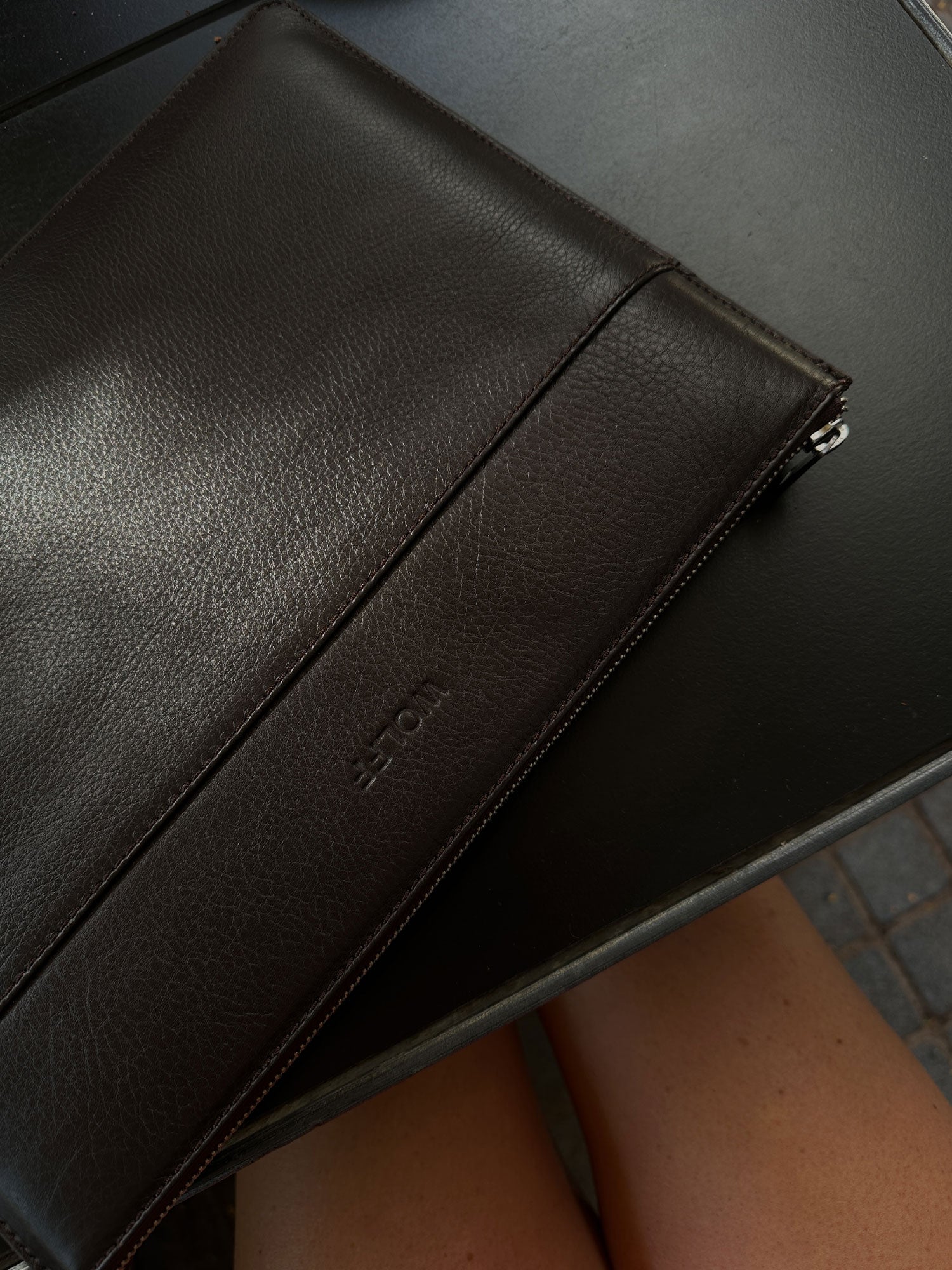 Oslo Laptop Sleeve — Chocolate 16inch