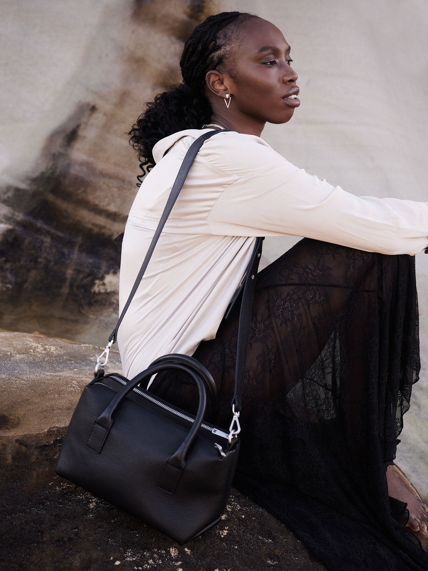 Boston Top Handle Bag — Black