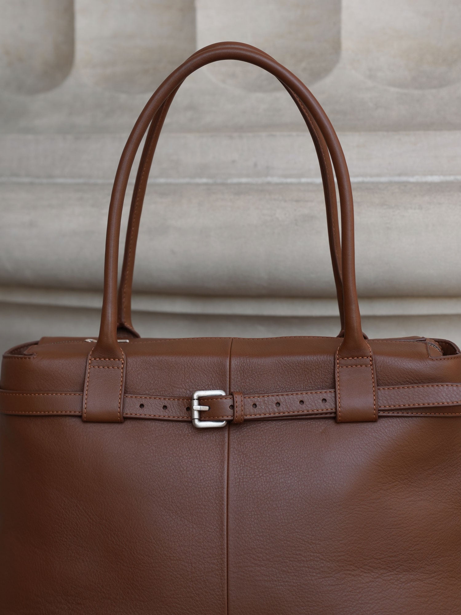 The Paris Commuter Tote — Tan, thin belt