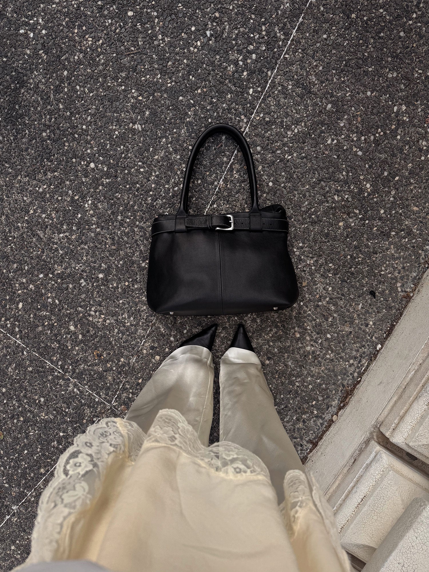 Paris Tote by @dom.overseas — Black, wide belt