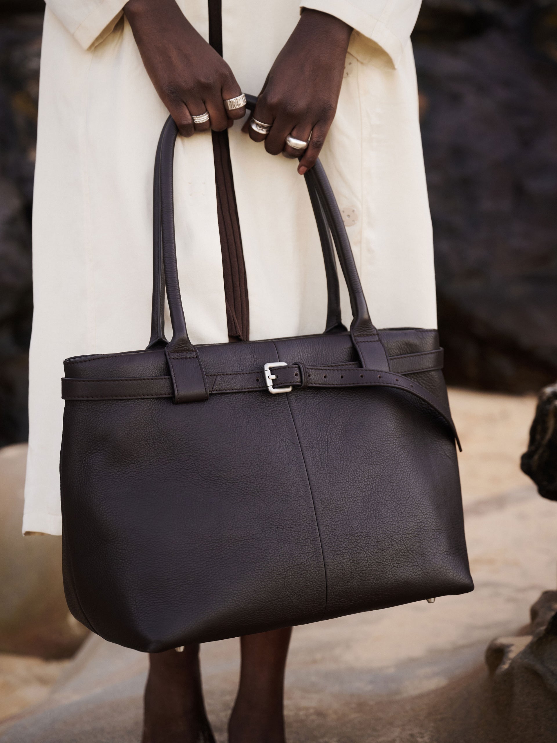 The Paris Commuter Tote — Chocolate, Thin Belt