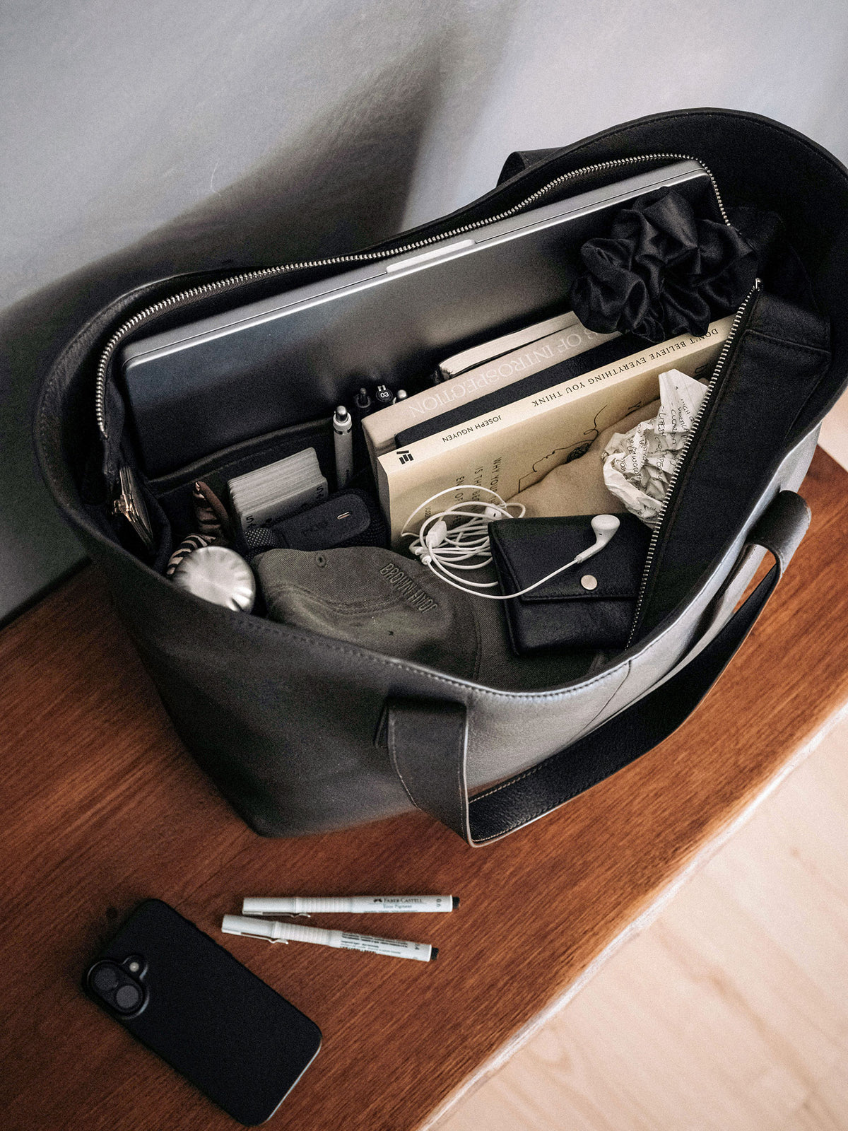 Sydney Tote Bag — Chocolate